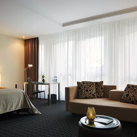 Boston Hotel Hh-3